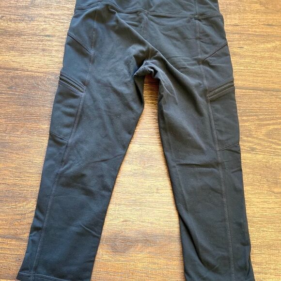 Athleta crop leggings  - Picture 2 of 8